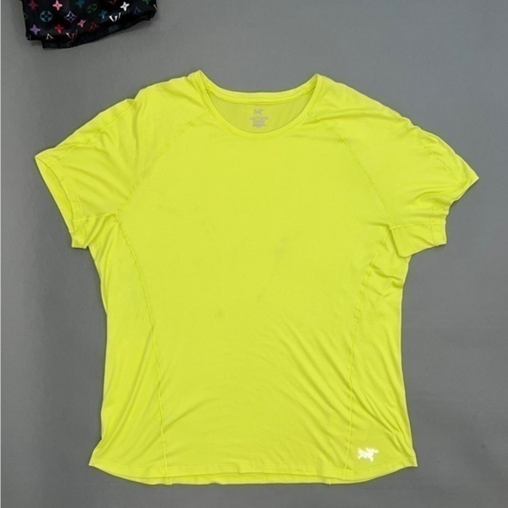 ARCTERYX Athletic Reflective Logo Short Sleeve Tee Shirt